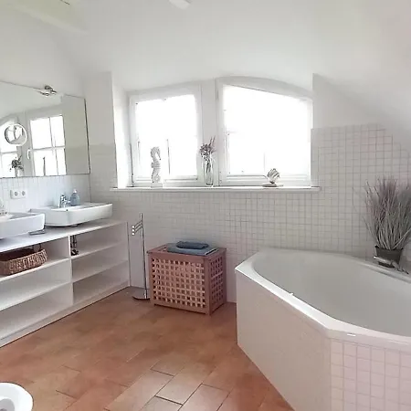 펜션 Reethus-am-hafen Westbrise *