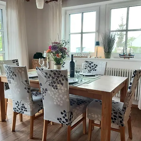 펜션 Reethus-am-hafen Westbrise